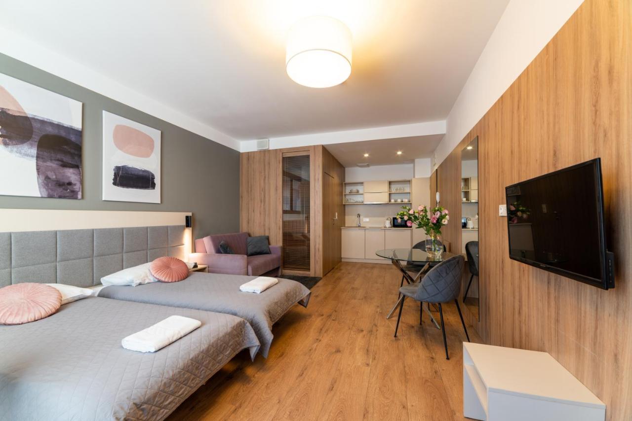 Wolska Suits Varšava Exteriér fotografie